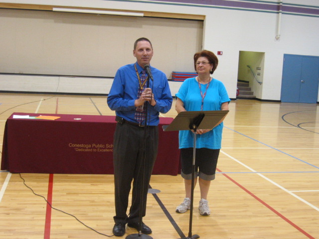 05-18-2009_Mr._Dennis_Mrs._Yeoman