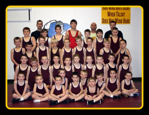 2011_Cougar_little_wrestlers