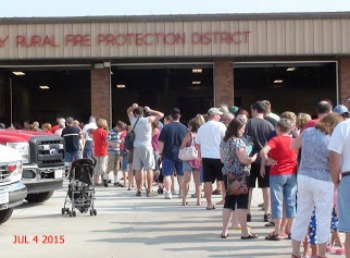 2015-07-04 MVFD_pancakes1