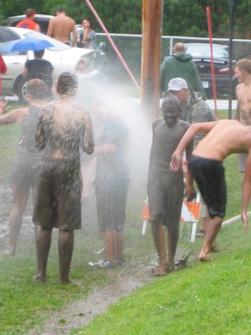 07-04-2010_Mud_Volleyball_14