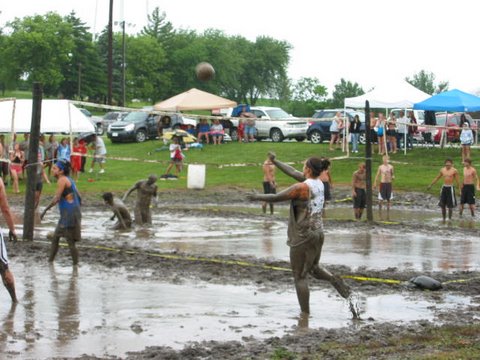 07-04-2010_Mud_Volleyball_24