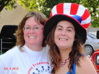 2015-07-04 Gretchen_and_Shannon_King_copy